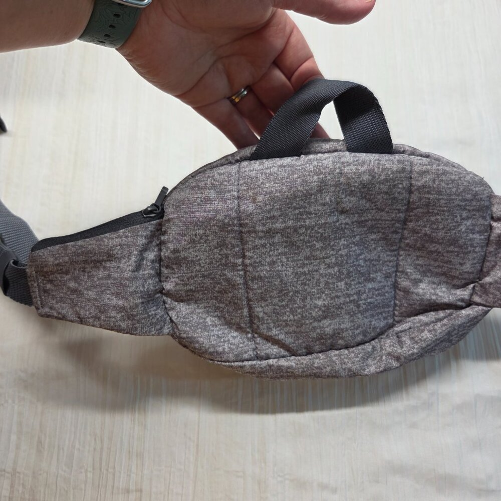 Adidas Light Heathered Gray Multi Zip Adjustable Strap Fanny Pack - Picture 12 of 12